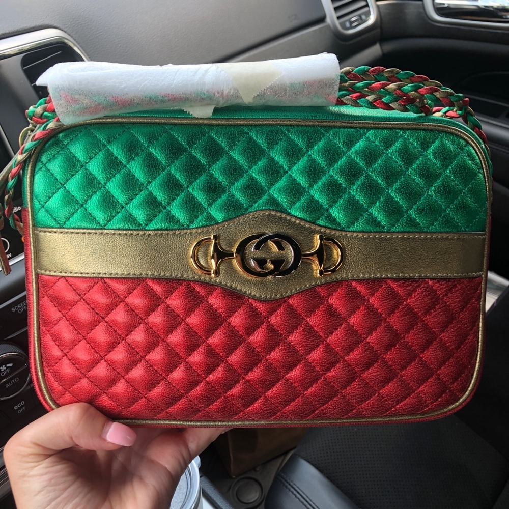 Gucci traputata quilted crossbody/ shoulder bag